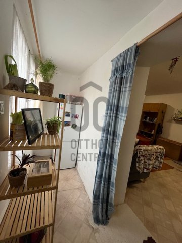 Eladó téglalakás, Pécsett 11.2 M Ft, 1 szobás