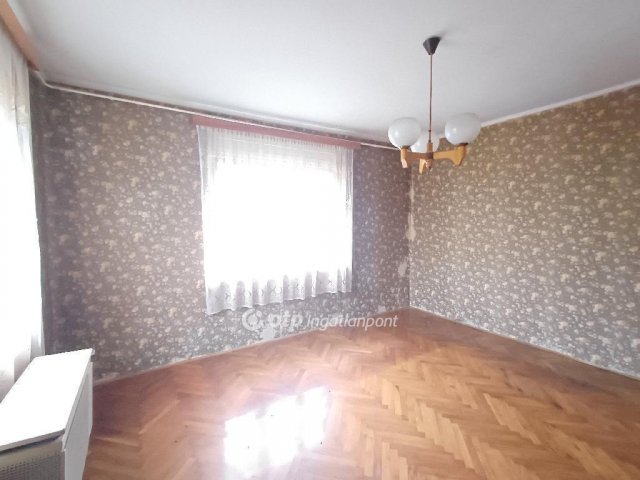 Eladó családi ház, Sirokban 37.9 M Ft, 3 szobás