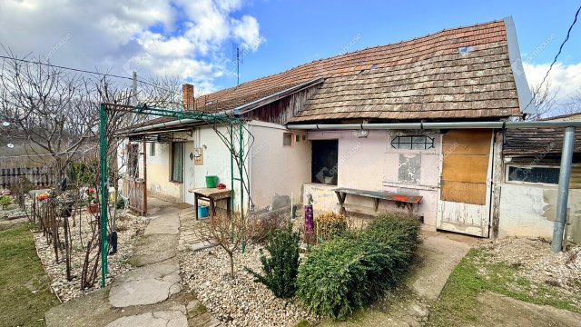 Eladó családi ház, Káván 23.9 M Ft, 2 szobás