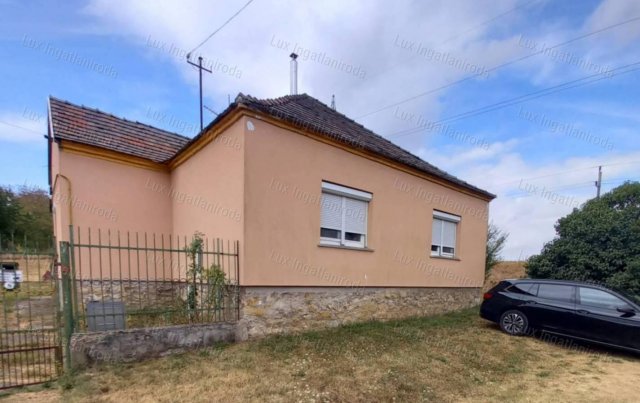 Eladó családi ház, Környén 55 M Ft, 3 szobás