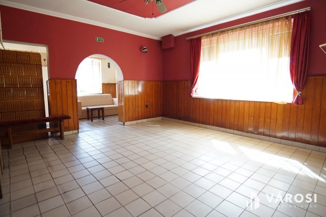 Eladó családi ház, Tótszentmártonon 42 M Ft, 5 szobás