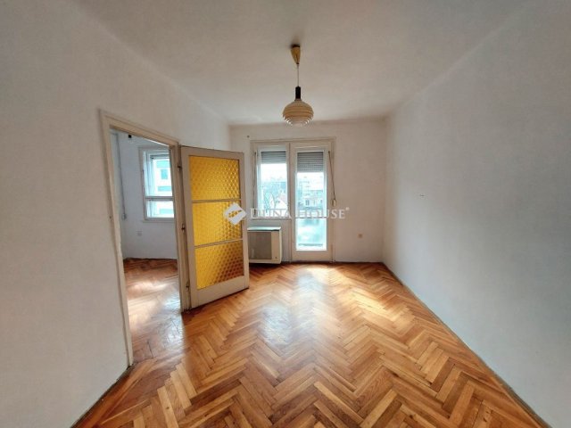 Eladó téglalakás, Székesfehérvárott 42.95 M Ft, 2+1 szobás