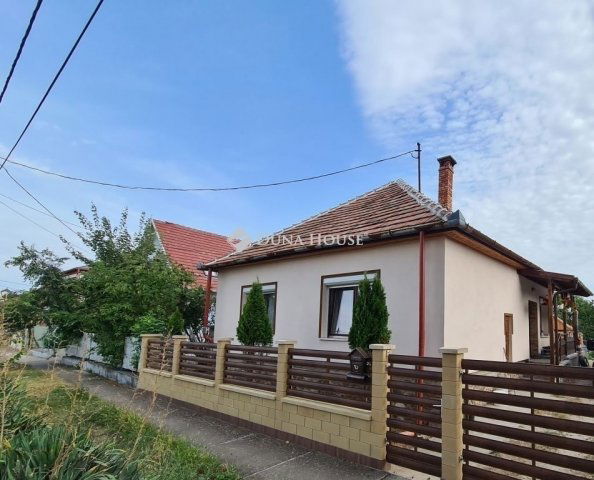 Eladó családi ház, Tóalmáson 52 M Ft, 3 szobás