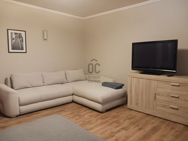 Kiadó panellakás, albérlet, Veszprémben 180 E Ft / hó, 2 szobás