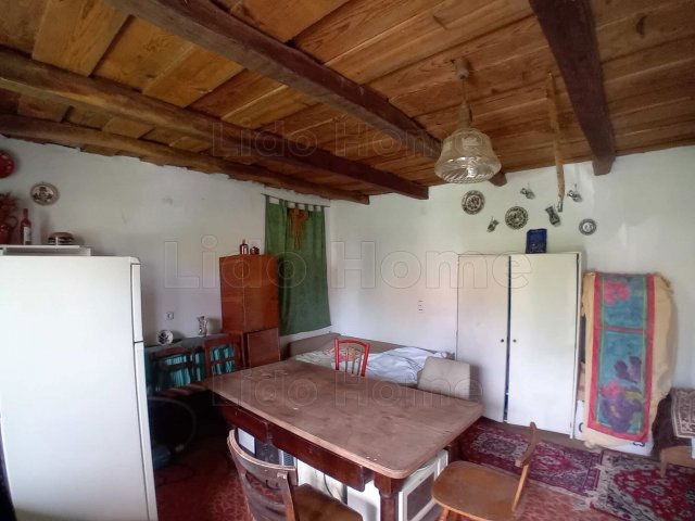 Eladó családi ház, Nyalkán 24.9 M Ft, 4 szobás
