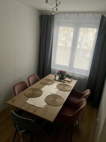 Eladó panellakás, Debrecenben 66.9 M Ft, 4+2 szobás