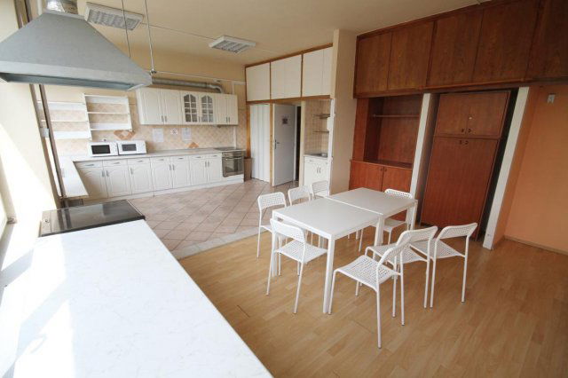 Eladó ipari ingatlan, Tatabányán 835 M Ft, 99 szobás