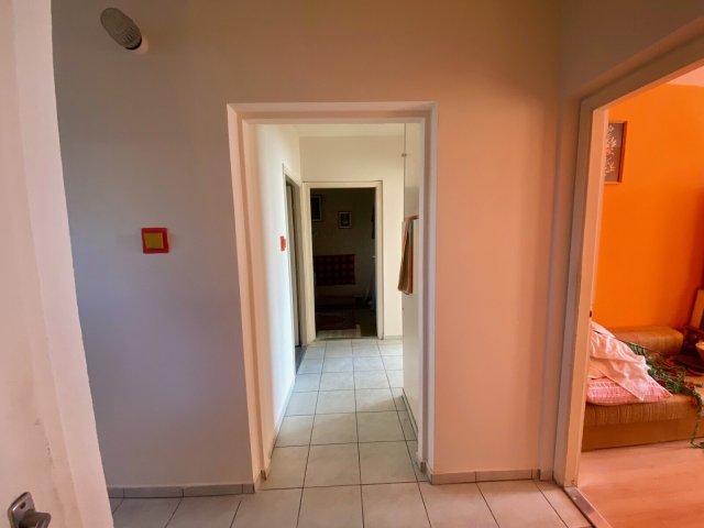 Eladó téglalakás, Nyíregyházán 41.99 M Ft, 1+3 szobás