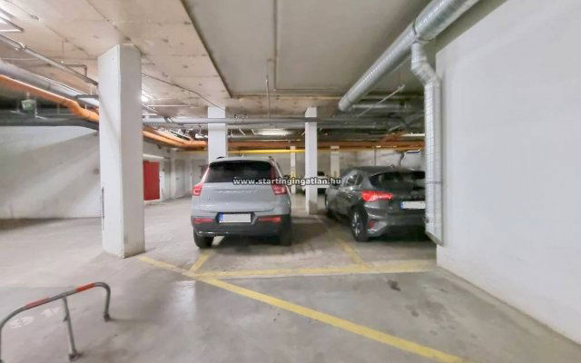 Eladó garázs, Budapesten, VIII. kerületben, Szerdahelyi utcában