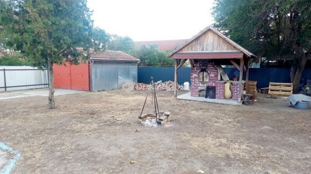 Eladó családi ház, Helvécián 45 M Ft, 3 szobás