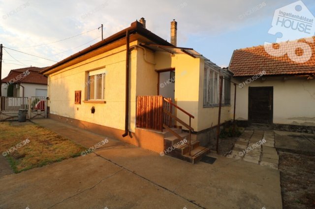 Eladó családi ház, Kiskőrösön 29.8 M Ft, 3 szobás