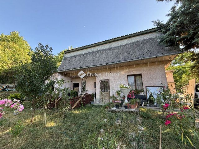 Eladó családi ház, Mogyorósbányán 49 M Ft, 7 szobás