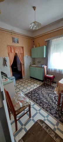 Eladó családi ház, Sárándon 32 M Ft, 2 szobás