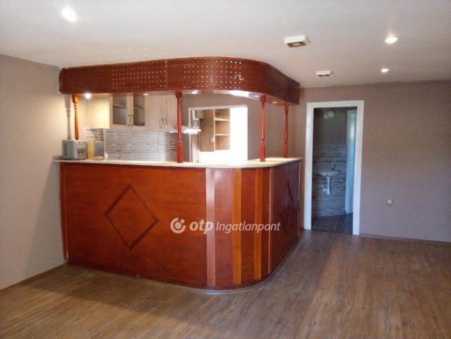 Eladó családi ház, Dombóváron 26.5 M Ft, 1+1 szobás