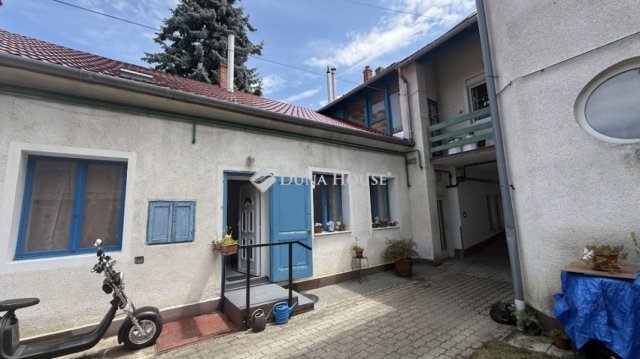 Eladó családi ház, Szombathelyen 24.5 M Ft, 1 szobás