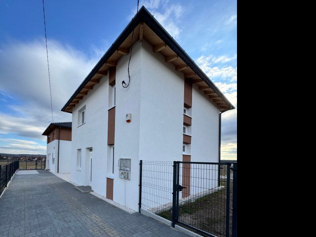 Eladó családi ház, Vácrátóton 90 M Ft, 4 szobás