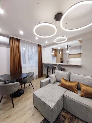 Eladó panellakás, Nyíregyházán 71.9 M Ft, 4 szobás