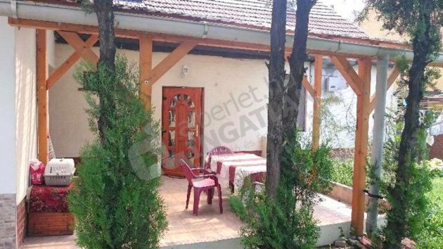 Kiadó családi ház, albérlet, XVIII. kerületben, Nemes utcában