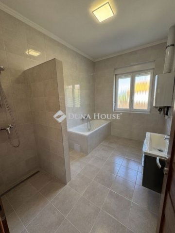Eladó családi ház, Budapesten, XXI. kerületben 94.9 M Ft