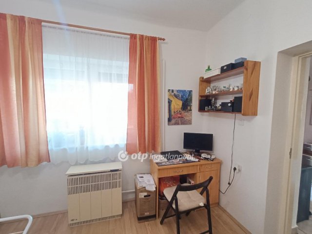 Eladó családi ház, Rózsaszentmártonon 21.5 M Ft, 2 szobás