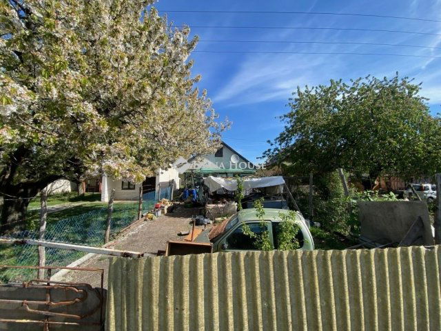 Eladó nyaraló, Kókán 7.5 M Ft, 1 szobás / költözzbe.hu