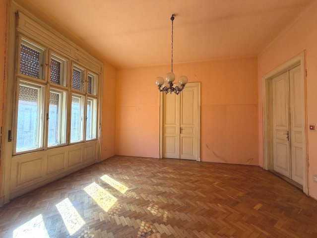Eladó téglalakás, Szegeden, Attila utcában 73 M Ft, 3 szobás
