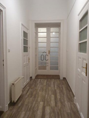 Eladó téglalakás, Budapesten, V. kerületben 199.98 M Ft