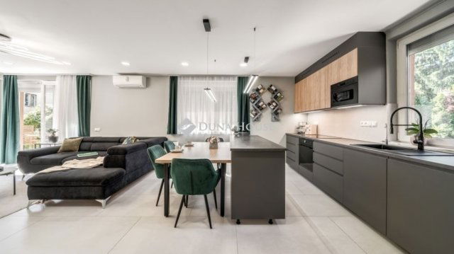 Eladó téglalakás, Budapesten, II. kerületben 234 M Ft, 4 szobás