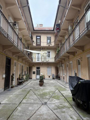 Eladó téglalakás, Budapesten, VII. kerületben 38 M Ft, 1 szobás