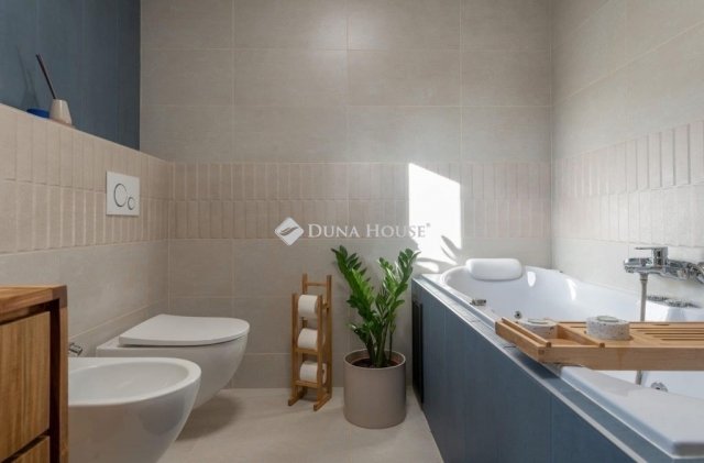 Eladó téglalakás, Budapesten, XVII. kerületben 134.9 M Ft