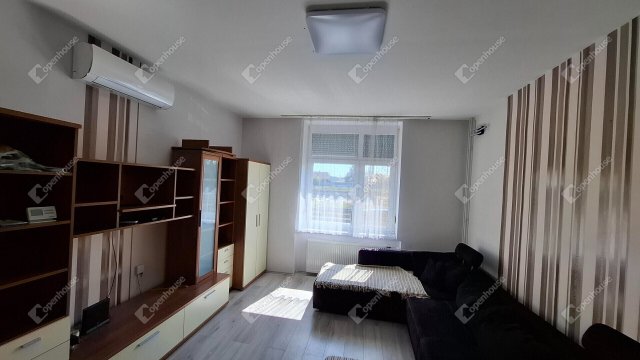 Eladó ikerház, Debrecenben 84.9 M Ft, 3 szobás
