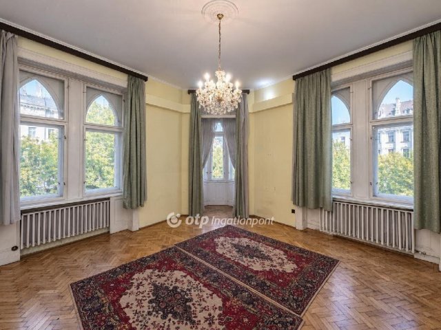 Eladó téglalakás, Budapesten, VIII. kerületben 116.9 M Ft