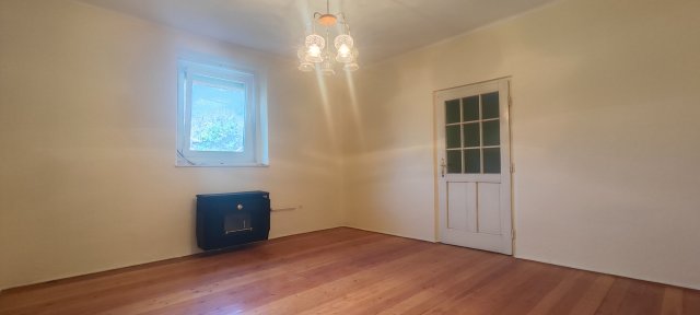 Eladó családi ház, Nyárlőrincen 31 M Ft, 3 szobás