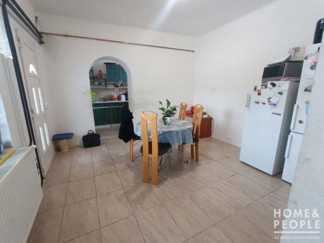 Eladó családi ház, Zákányszéken 49.99 M Ft, 5 szobás