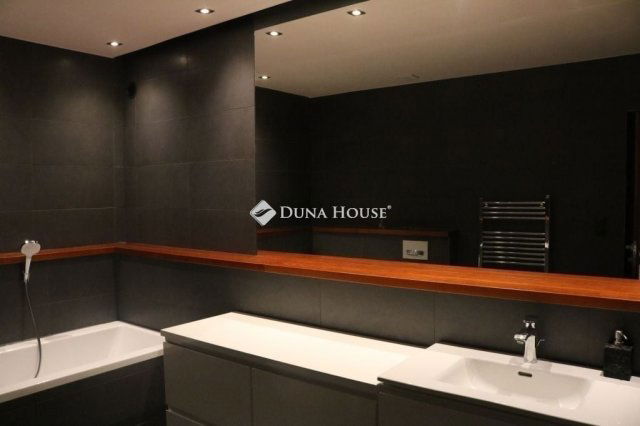 Eladó téglalakás, Budapesten, III. kerületben 326 M Ft, 4 szobás