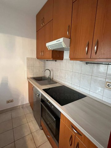 Eladó téglalakás, Veszprémben 51.99 M Ft, 1+1 szobás