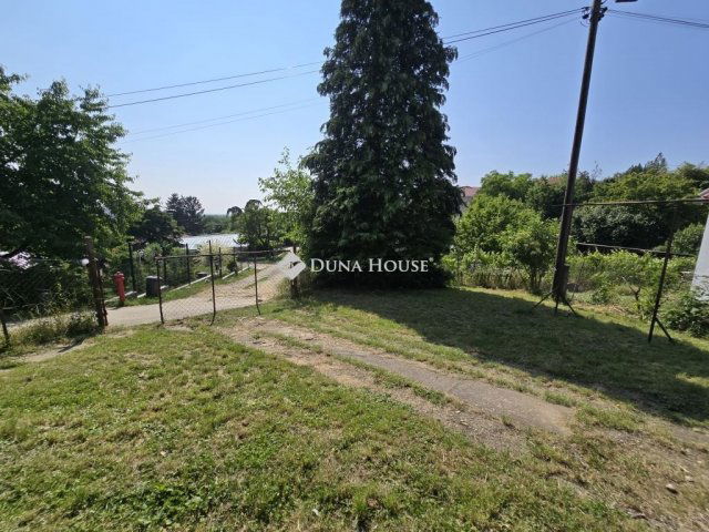 Eladó családi ház, Pécsett 44.9 M Ft, 4 szobás