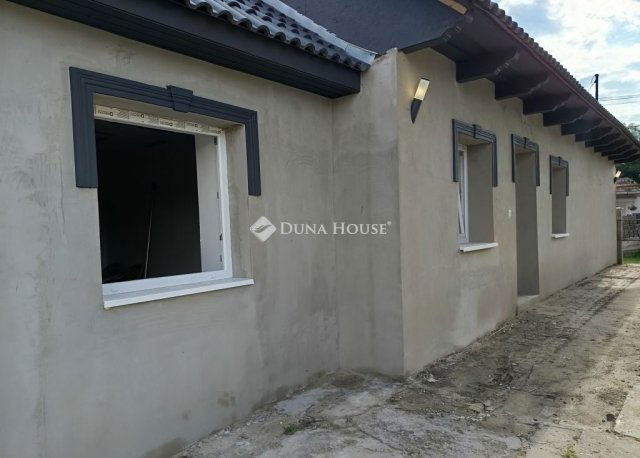 Eladó családi ház, Abonyban 38.5 M Ft, 3 szobás