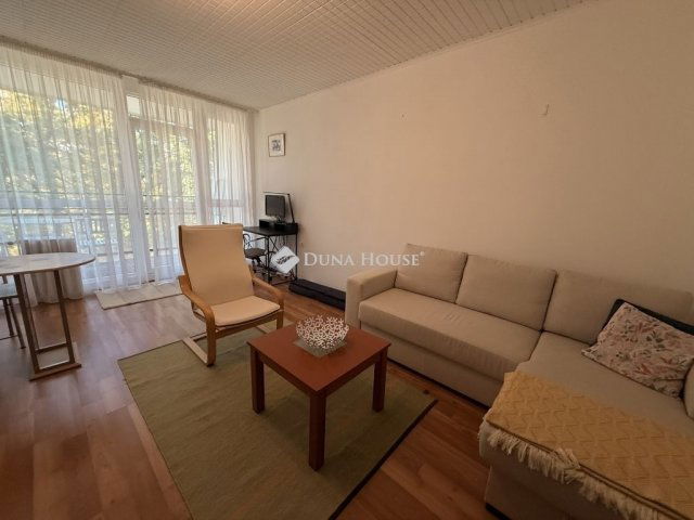 Eladó panellakás, Pécsett 35.5 M Ft, 1 szobás