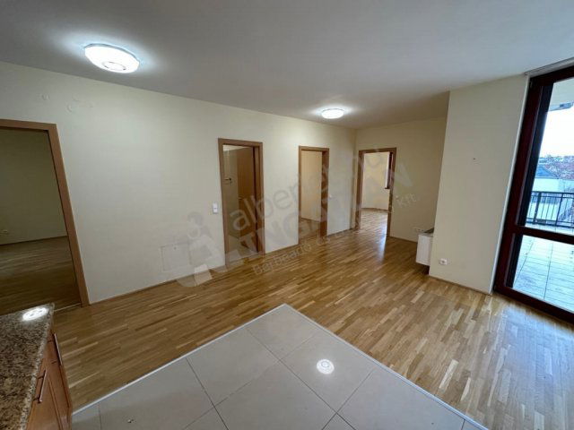 Kiadó téglalakás, albérlet, VI. kerületben, Benczúr utcában