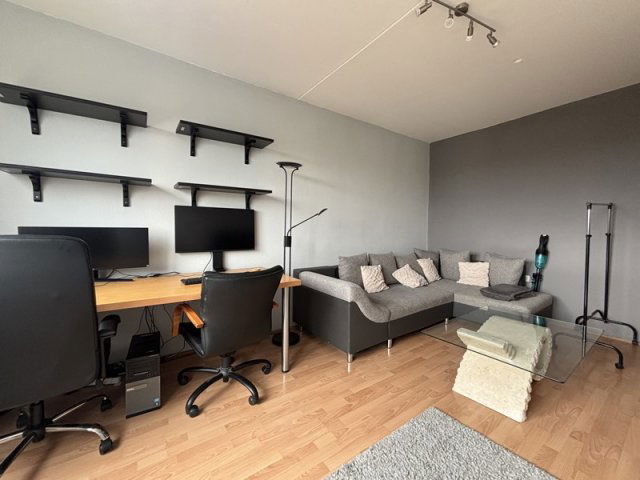 Kiadó panellakás, albérlet, Pécsett, Zója utcában, 1+1 szobás