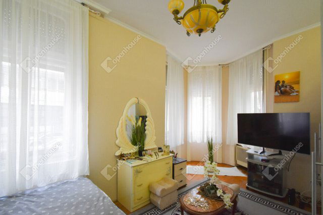 Eladó téglalakás, Szegeden 46.99 M Ft, 3 szobás