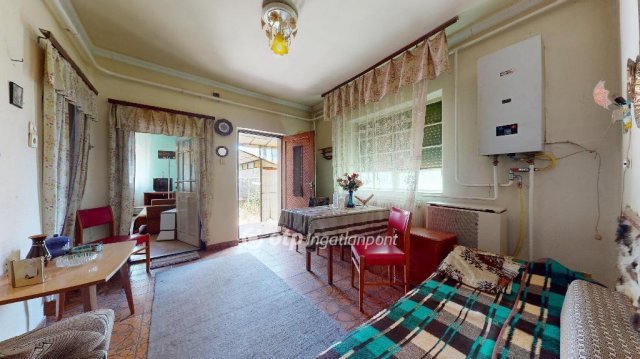 Eladó családi ház, Kisvárdán 28 M Ft, 2 szobás