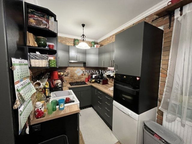 Eladó családi ház, Perkátán 68 M Ft, 5+1 szobás