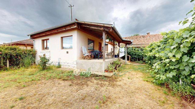 Eladó családi ház, Nyírpazonyon 40 M Ft, 1 szobás