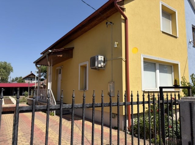 Eladó családi ház, Felsőpakonyban 78.5 M Ft, 1+3 szobás