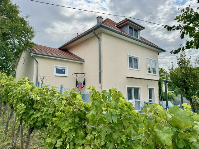 Eladó családi ház, Rezin 139 M Ft, 3+1 szobás