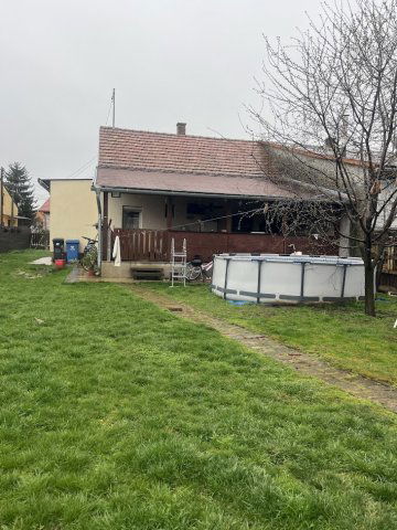 Eladó ikerház, Dombóváron 25 M Ft, 2+1 szobás