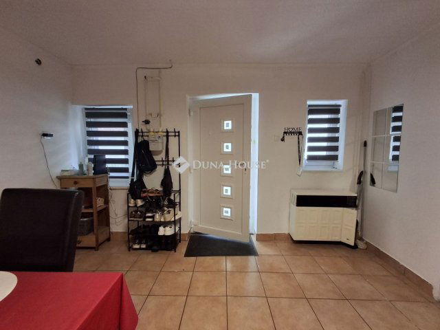 Eladó családi ház, Zsákán 17.5 M Ft, 2 szobás
