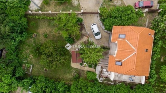 Eladó családi ház, Szentendrén 159 M Ft, 4 szobás